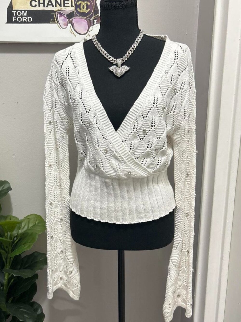 Forever 21 Women's White Jumper